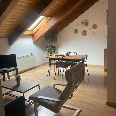 At Refugio Del Pirineo Apartment *